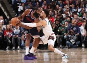 毫无悬念！哈登伤缺，快船21失误惨负雷霆，SGA三节打的简单介绍